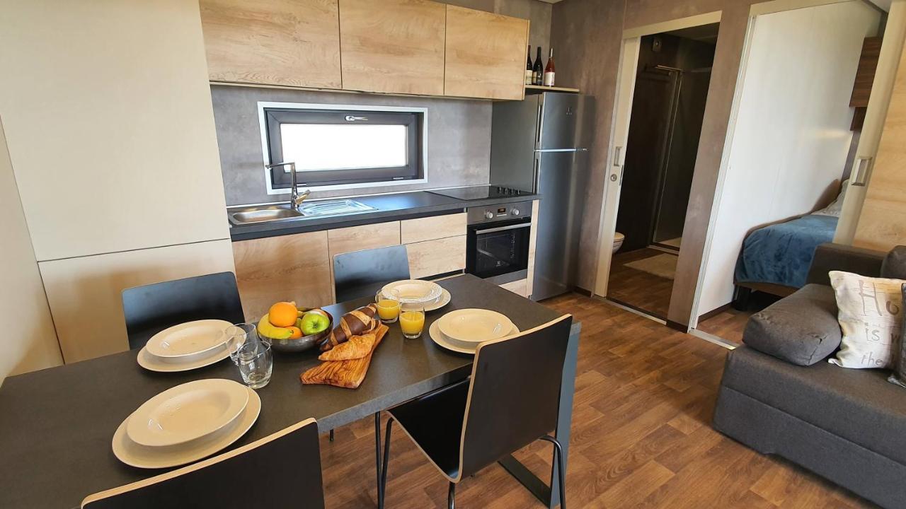Collis Winery - Family & Friends - Mobilhome Rovinj Exterior photo